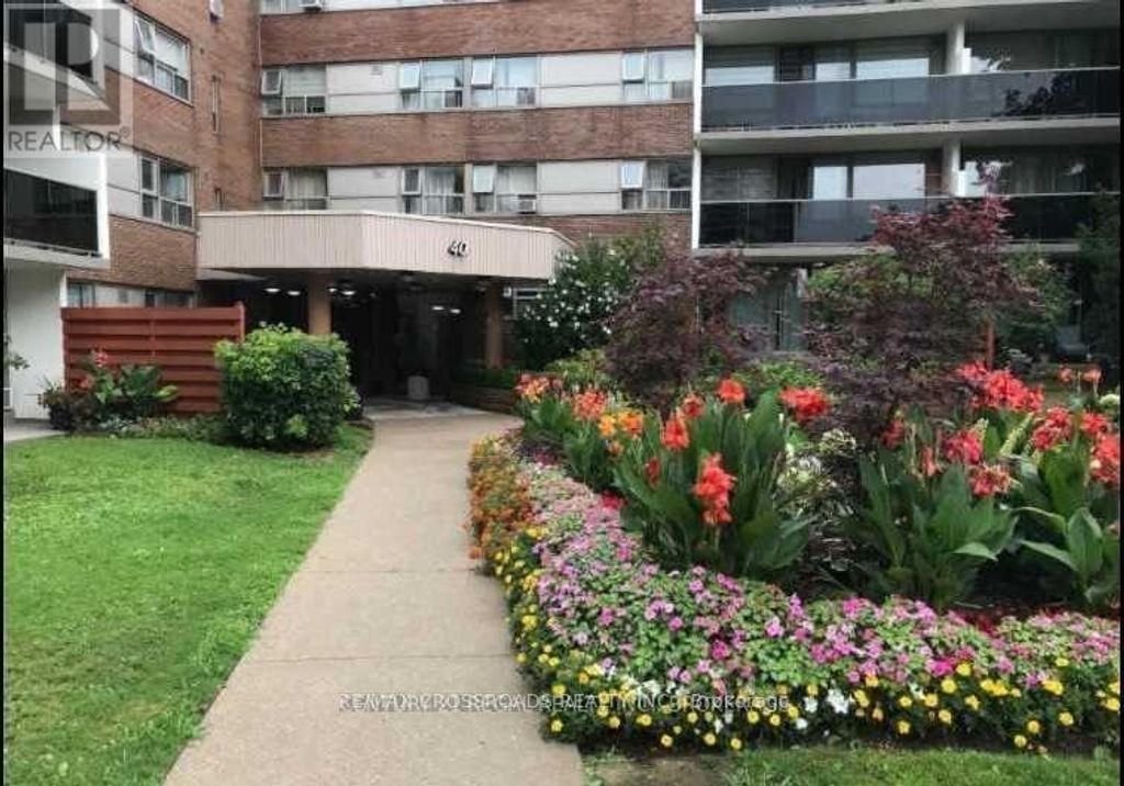 203 - 40 Sunrise Avenue, Toronto (victoria Village)