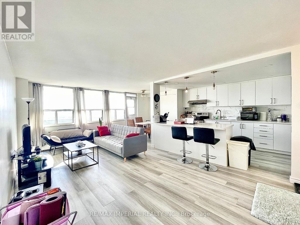 1807 - 270 Palmdale Drive, Toronto (tam O'shanter-Sullivan)