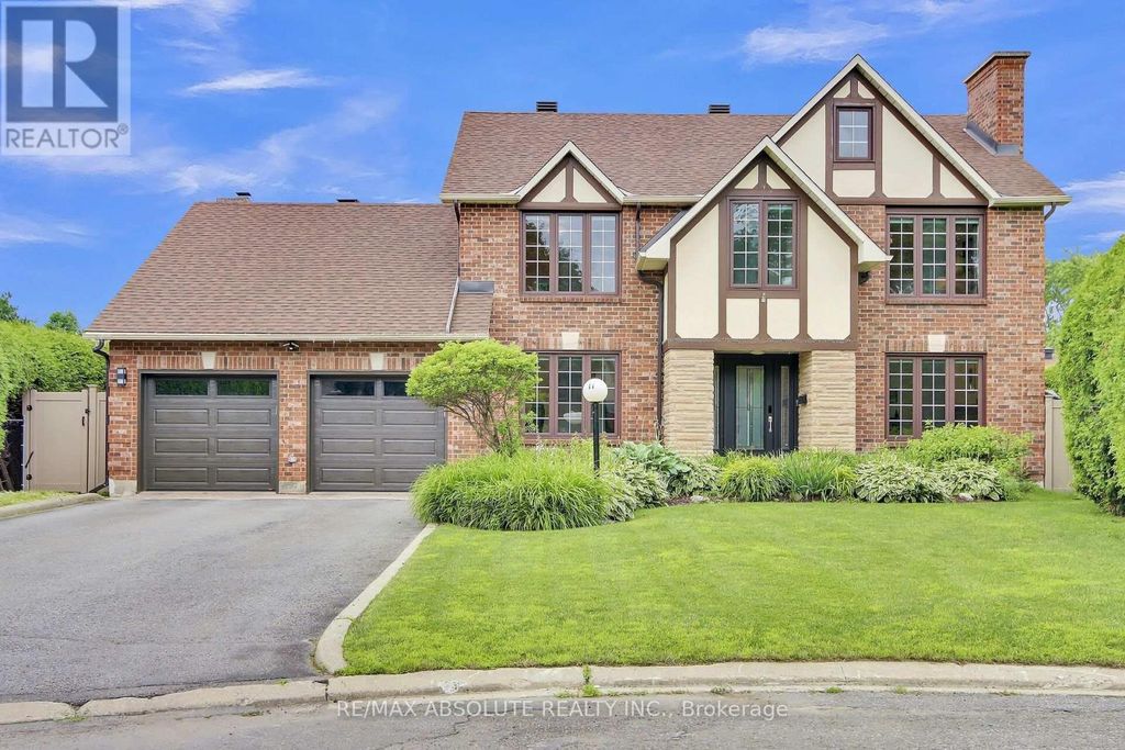 11 Cobb Court, Ottawa