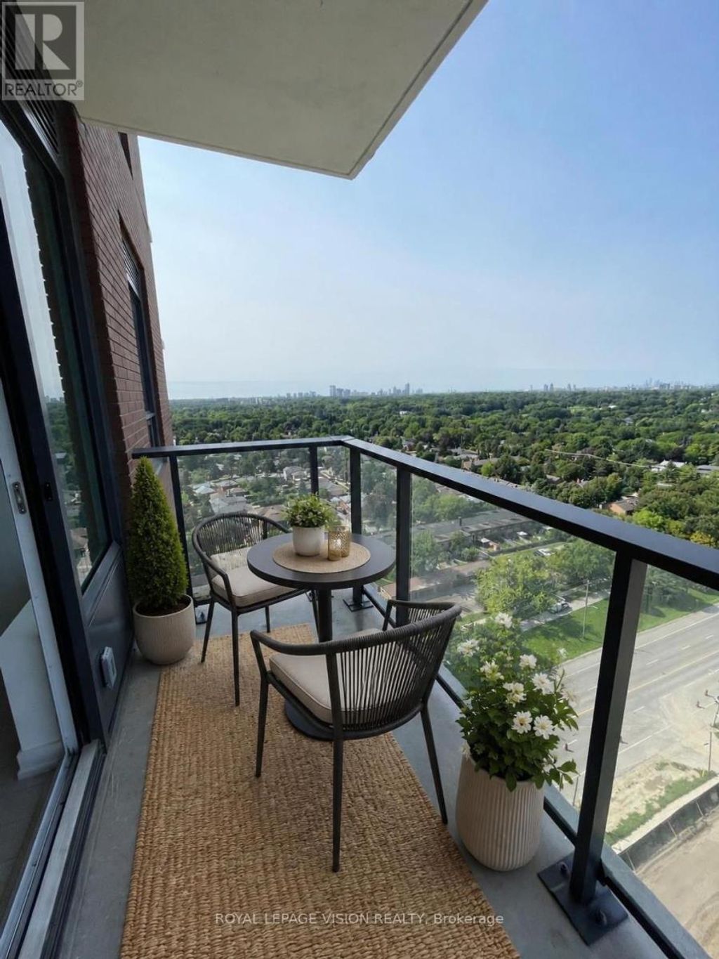 1911 - 4010 Eglinton Avenue W, Toronto (humber Heights)