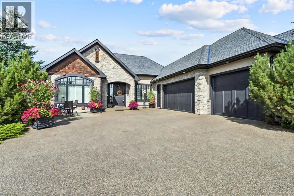 527 Montclair Place, Cochrane Lake