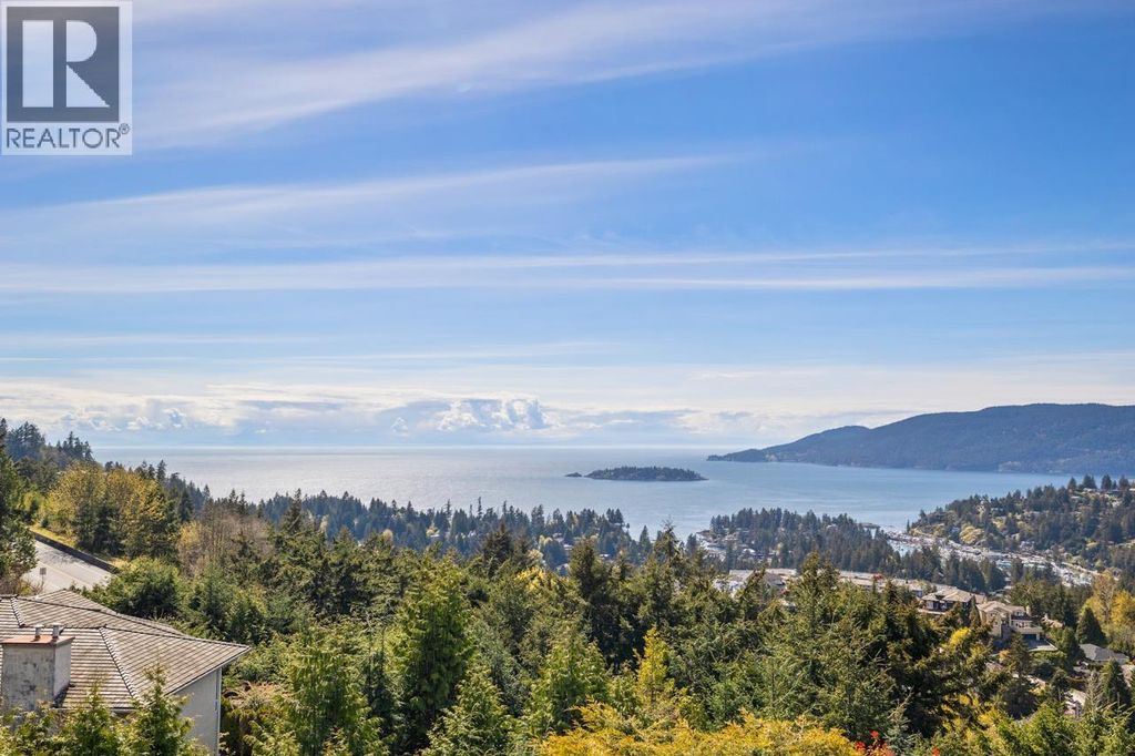 4791 Westwood Place, West Vancouver