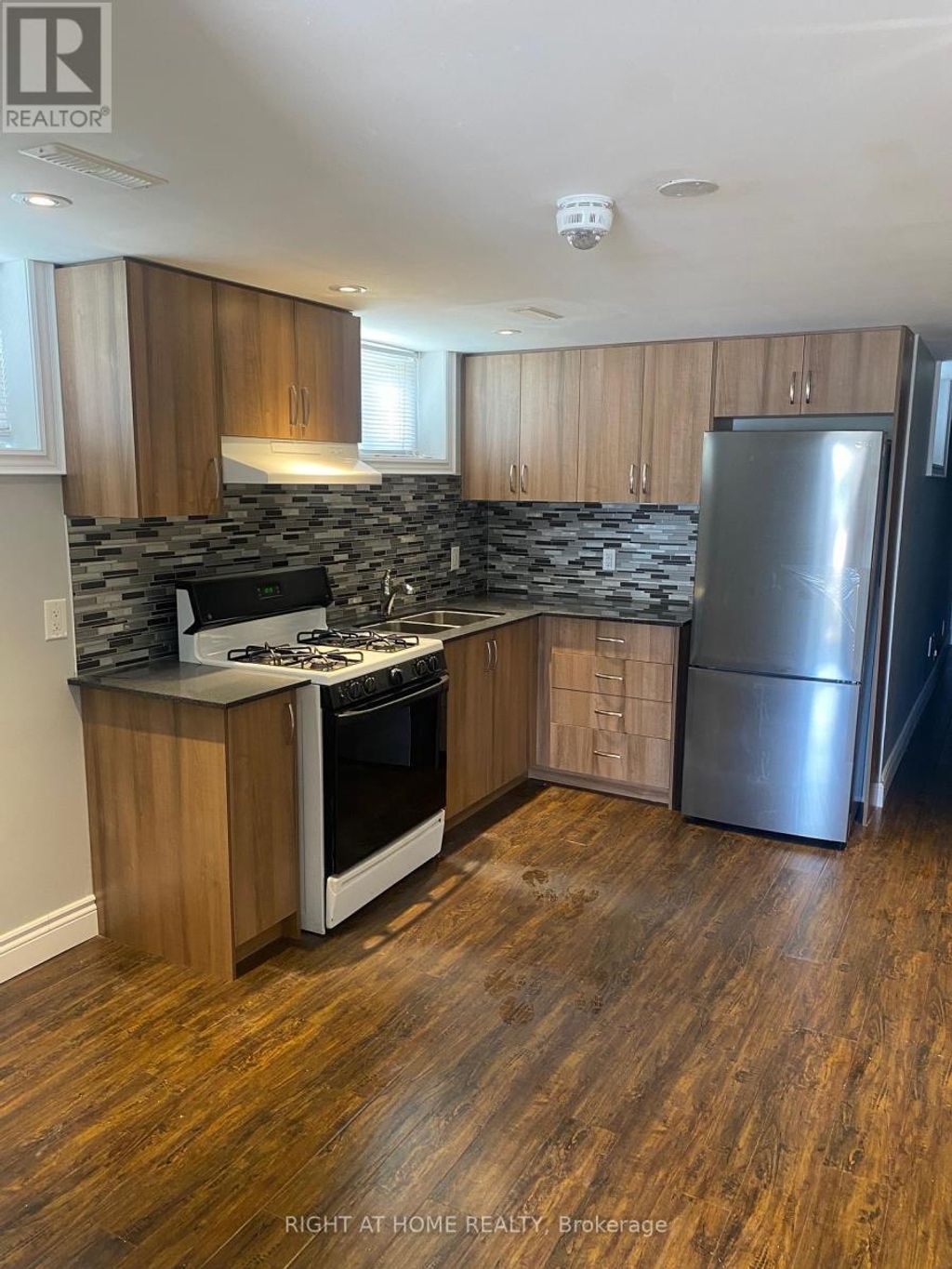 3083 Rymal Road, Mississauga (applewood)