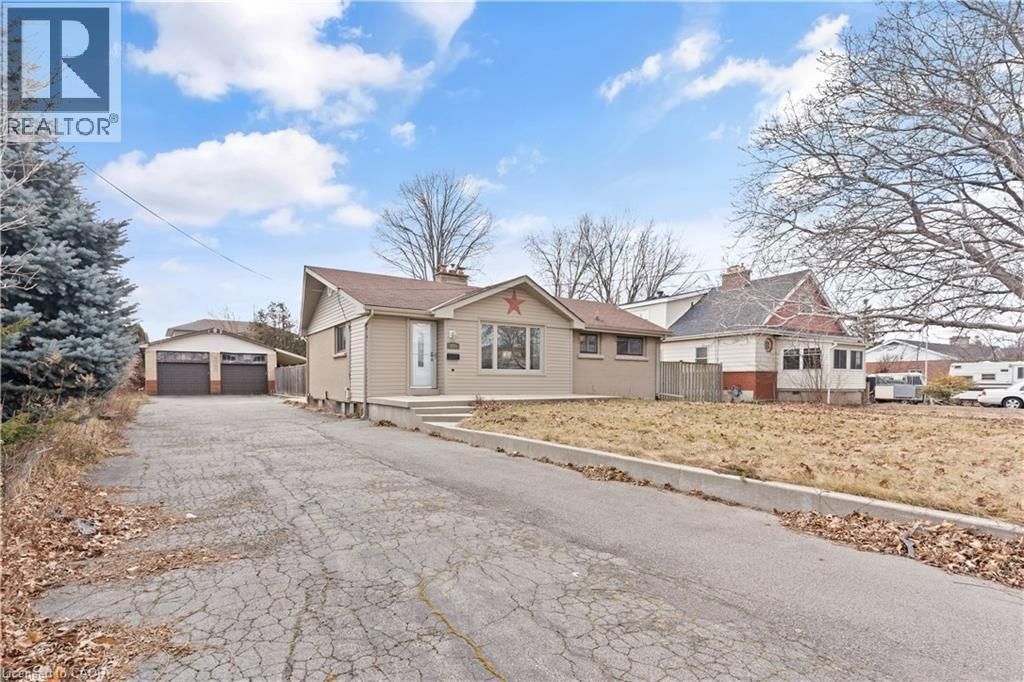 298 Barton Street, Stoney Creek