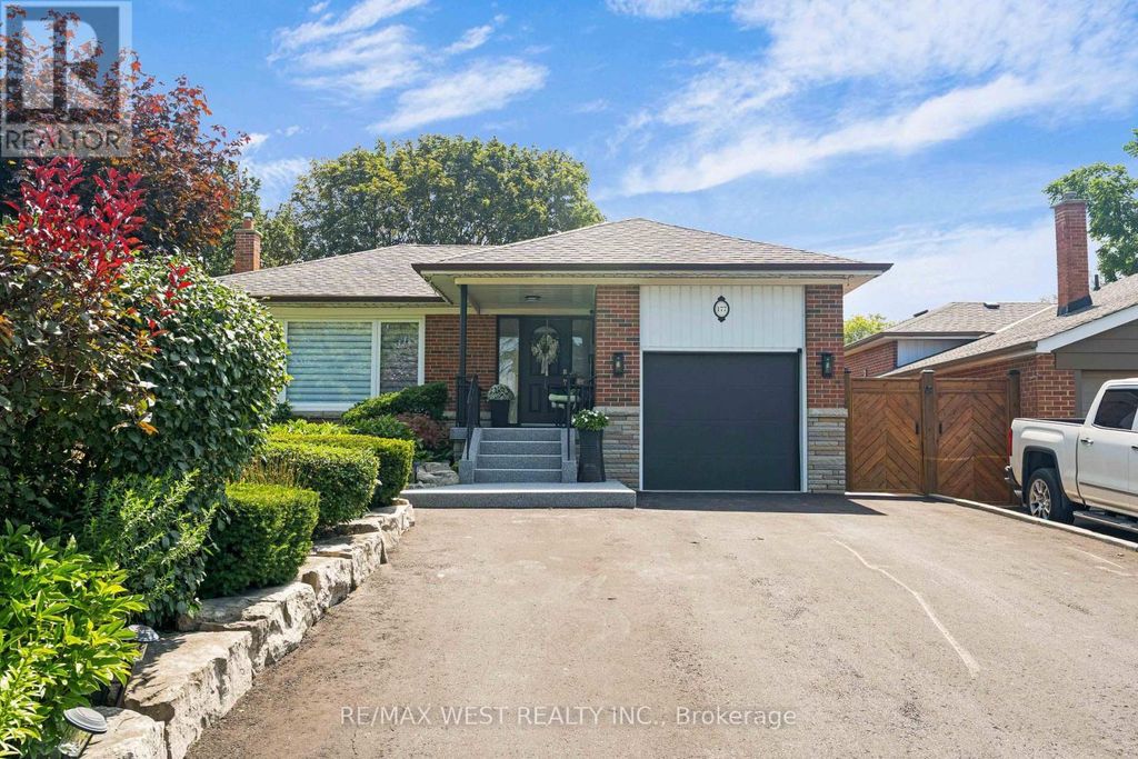 177 Searle Avenue, Toronto (bathurst Manor)