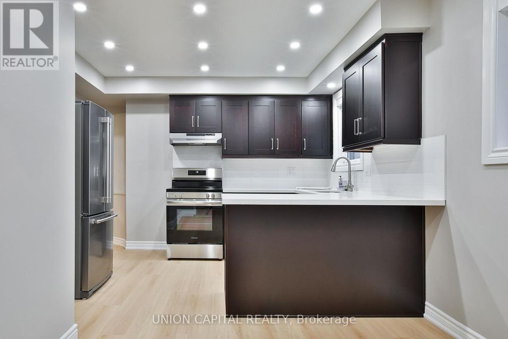 Upper - 131 Romfield Circuit, Markham (royal Orchard)
