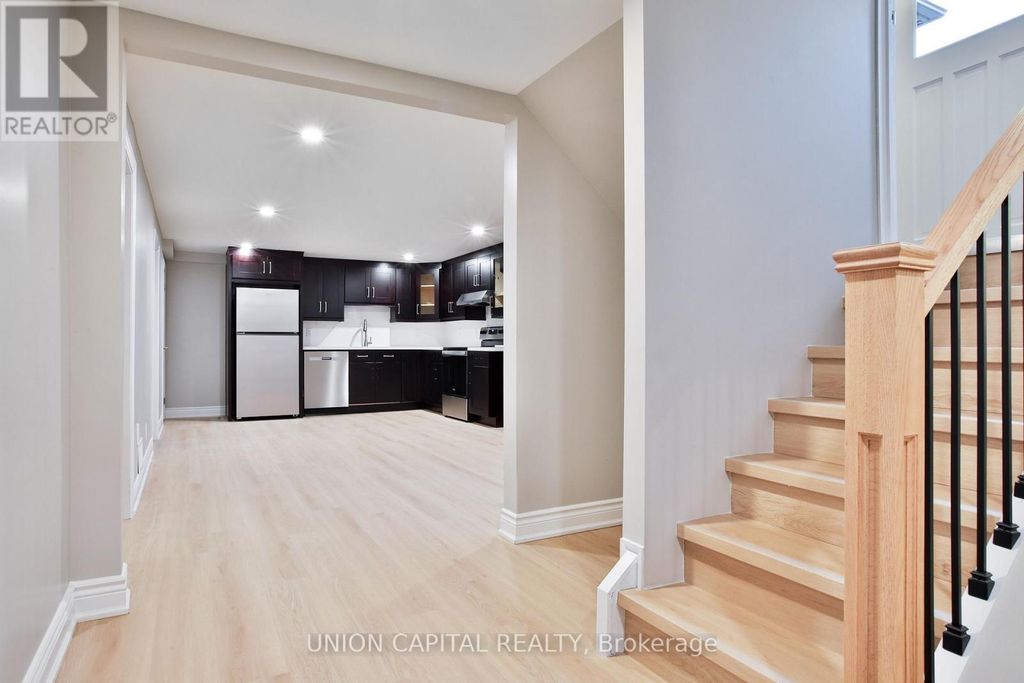 Lower - 131 Romfield Circuit, Markham (royal Orchard)