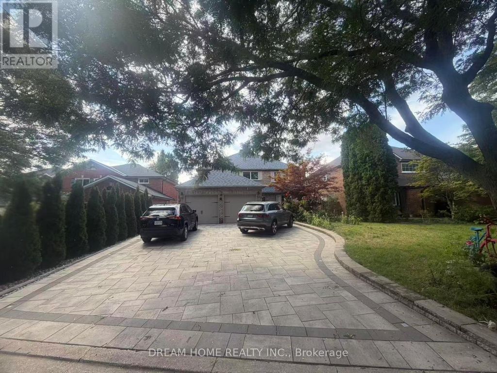 16 Brooklyn Crescent W, Markham (markville)