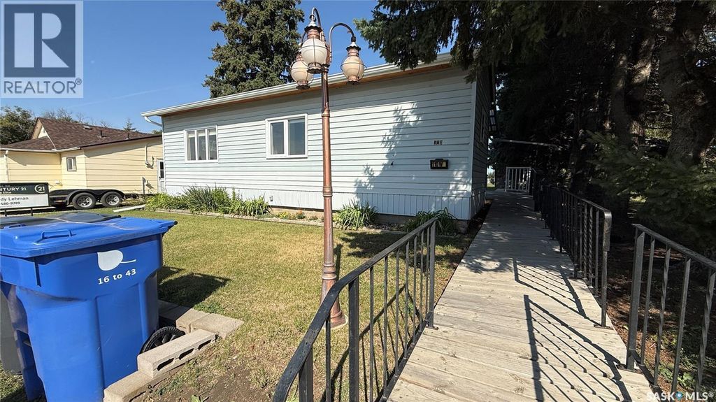 110 1st Avenue W, Hafford