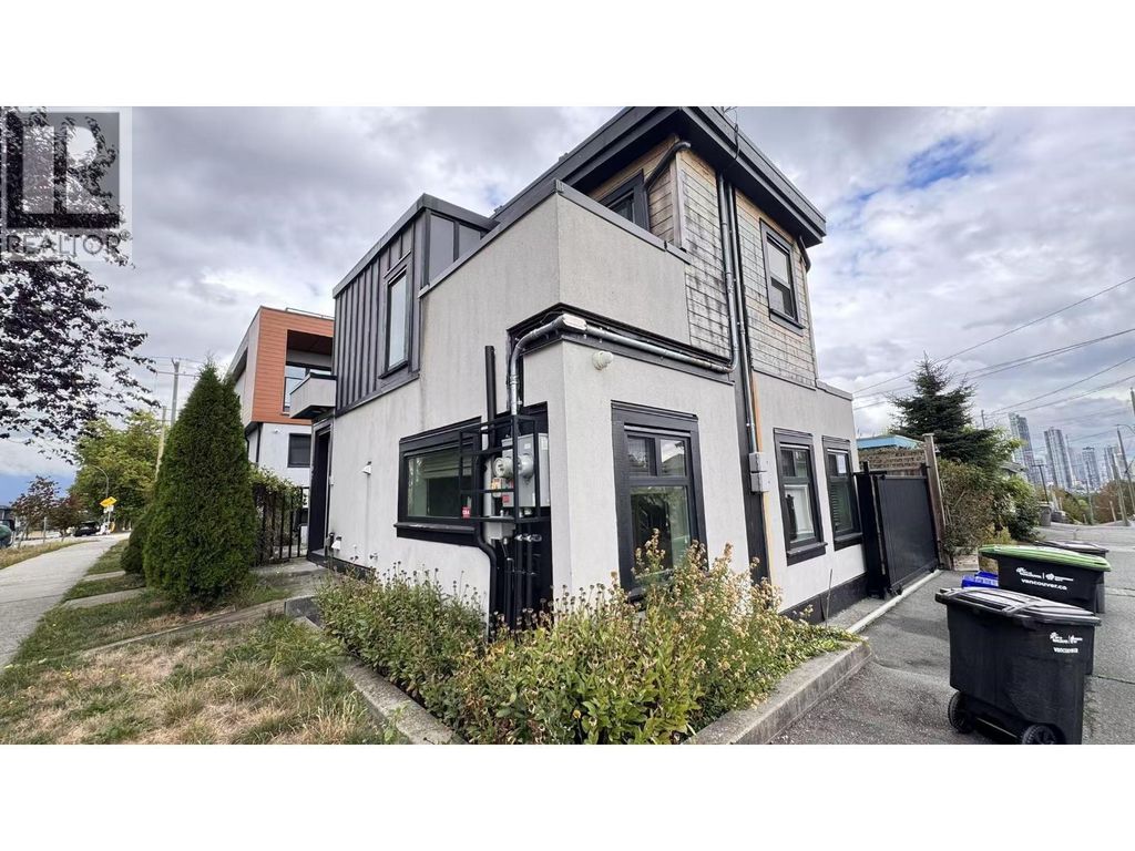Laneway House 3202 E 5th Avenue, Vancouver