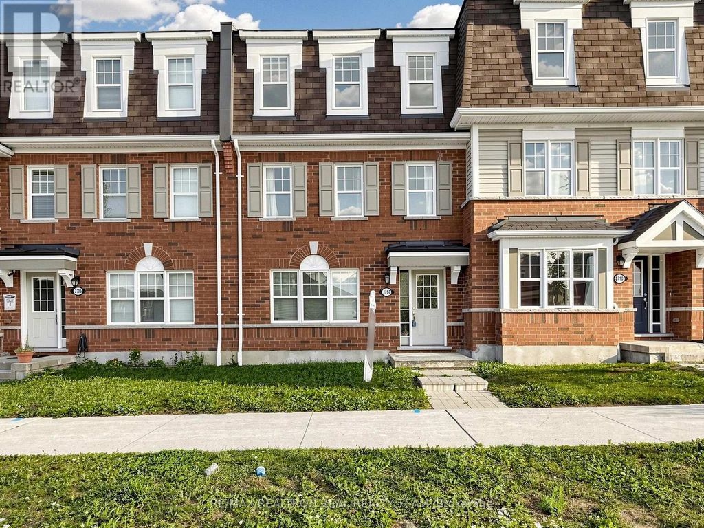 2708 Burkholder Drive, Pickering