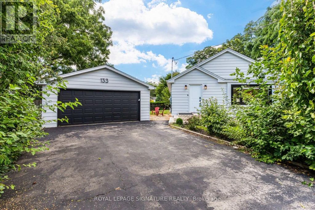 133 Inglewood Drive, Oakville (co Central)
