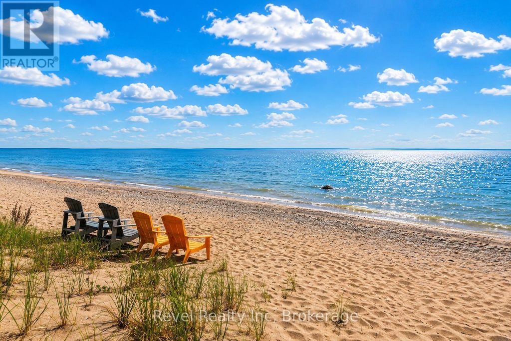 731 Concession 15 W, Tiny
