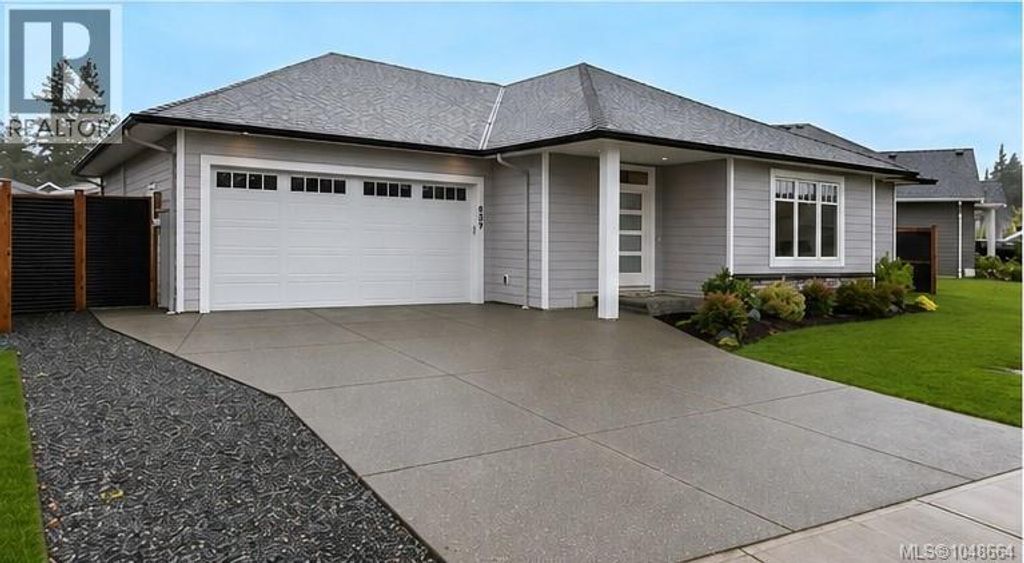 859 Labrador Dr, Comox