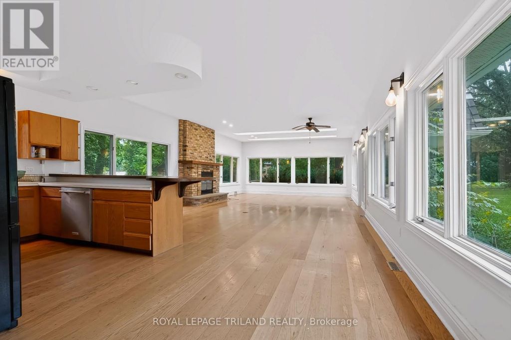 A - 467 Commissioners Road E, London South (south R)