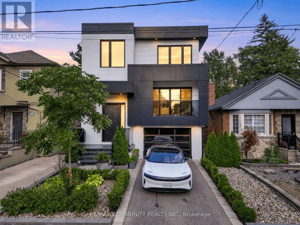 7 Derwyn Road, Toronto (east York)