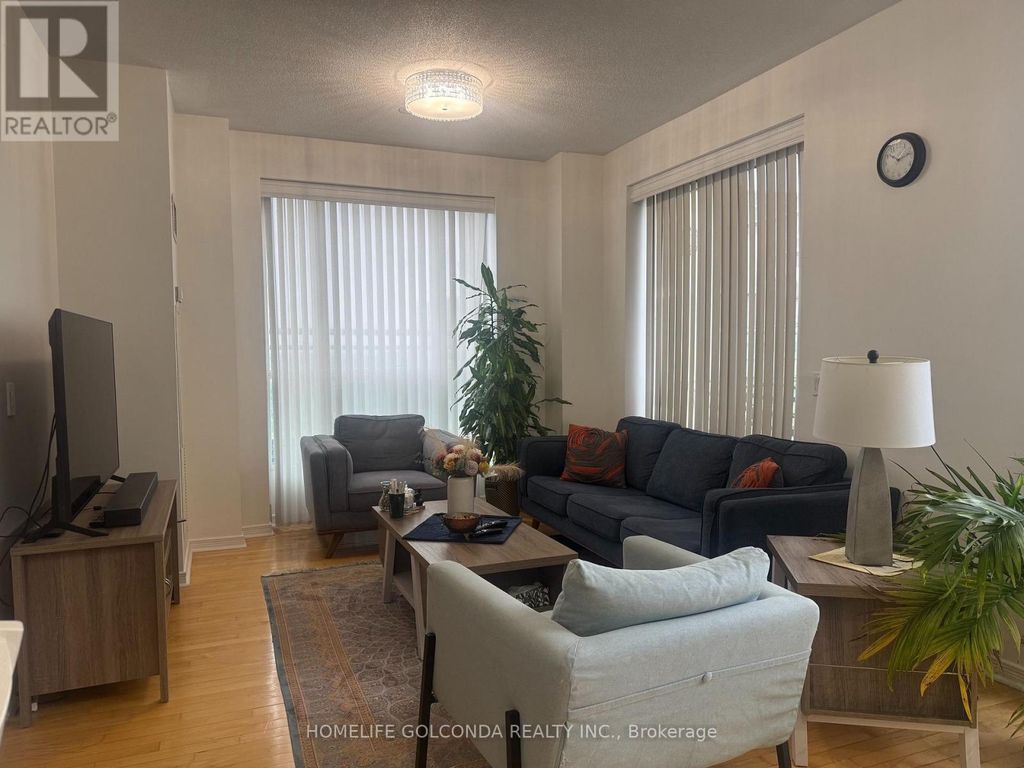 Ph07 - 330 Red Maple Road, Richmond Hill (langstaff)
