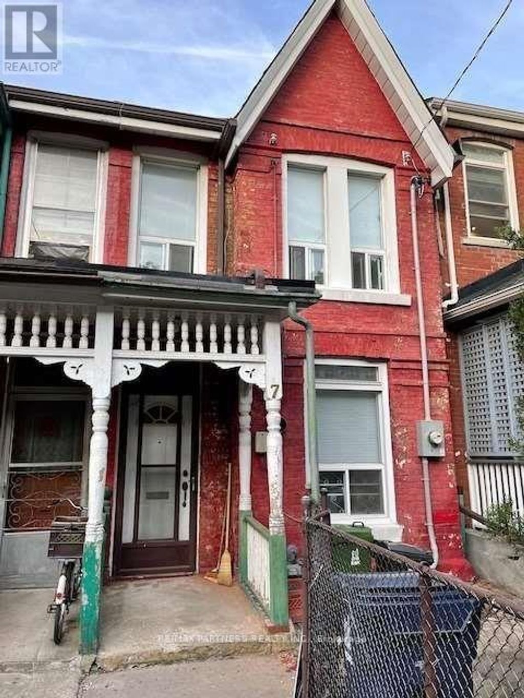 7 Henry Street, Toronto (kensington-Chinatown)
