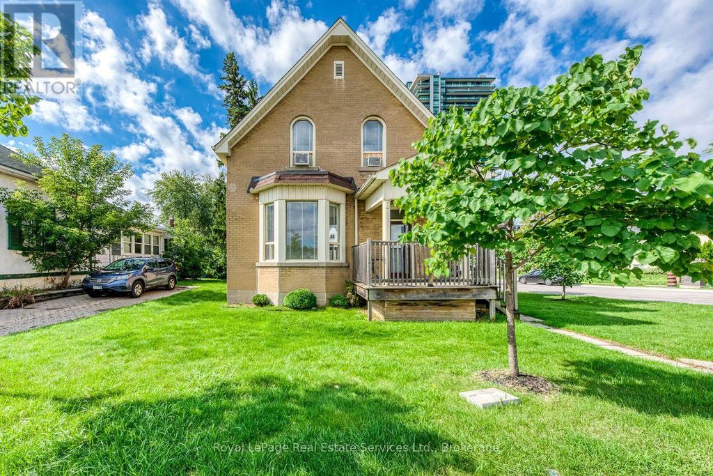 21 Centre Street S, Brampton (queen Street Corridor)