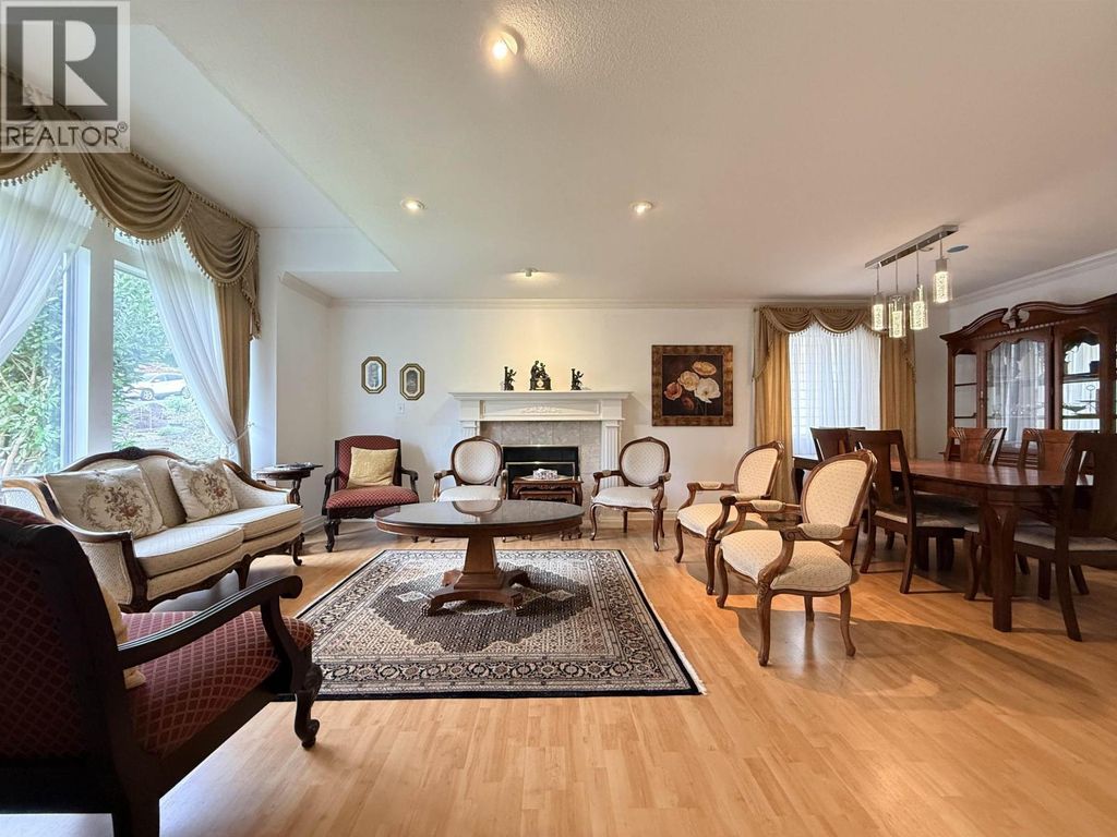 Main House 335 W 27th Street, North Vancouver