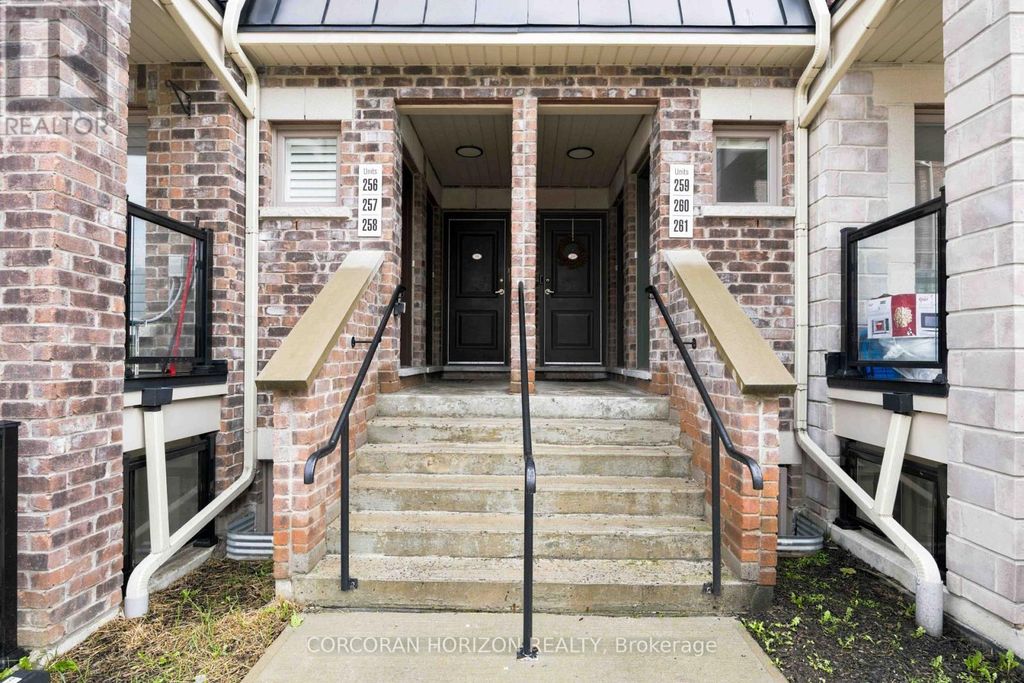 258 - 60 Parrotta Drive, Toronto (humberlea-Pelmo Park)