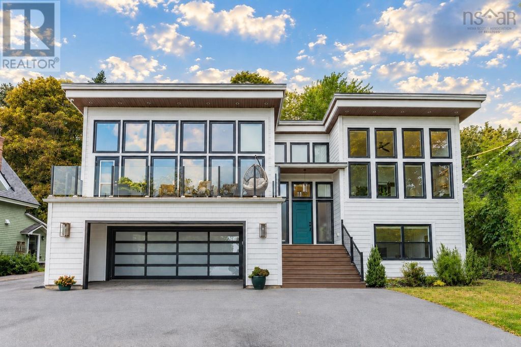 8 First Avenue, Bedford