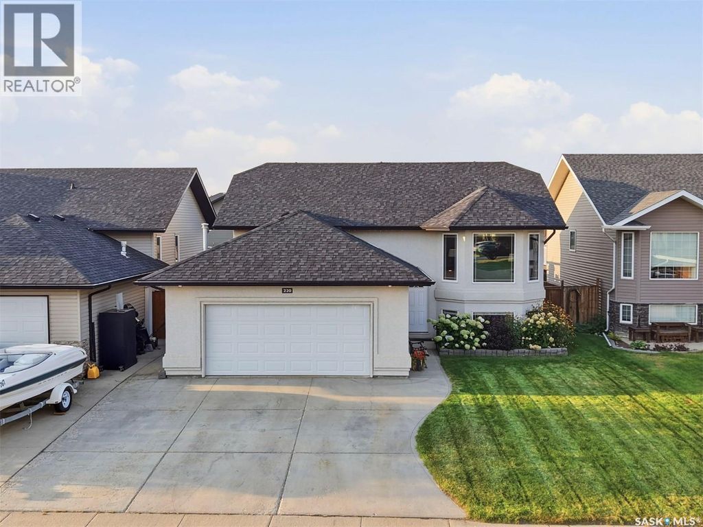 220 Floyd Court, Warman