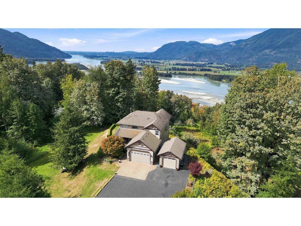 43251 Salmonberry Drive|chilliwack Mountain, Chilliwack