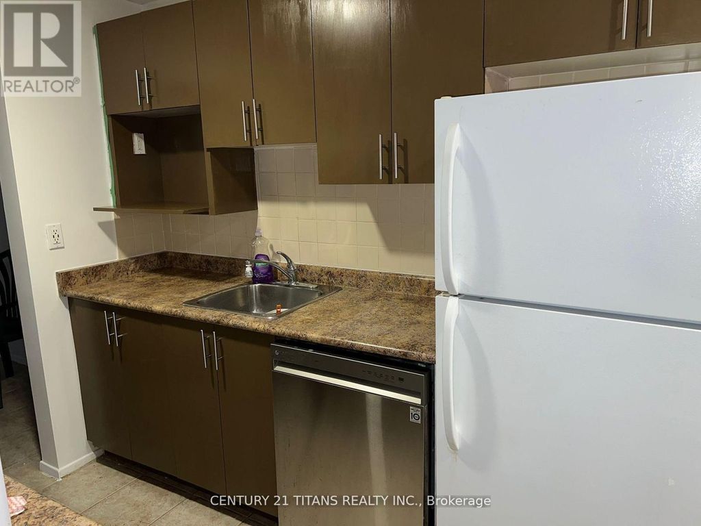 702 - 931 Wonderland Road, London South (south M)