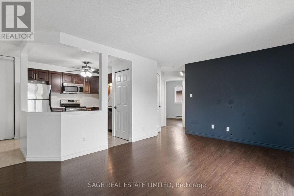 10 - 327 Northlake Drive, Waterloo