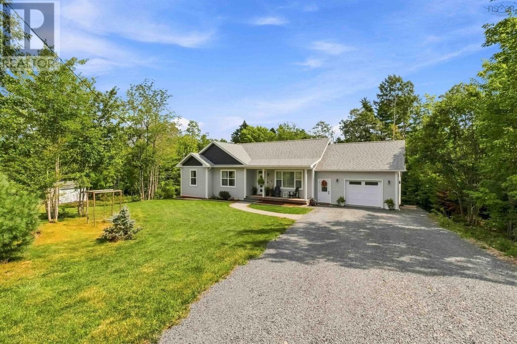 221 Meldrum Avenue, Conquerall Bank