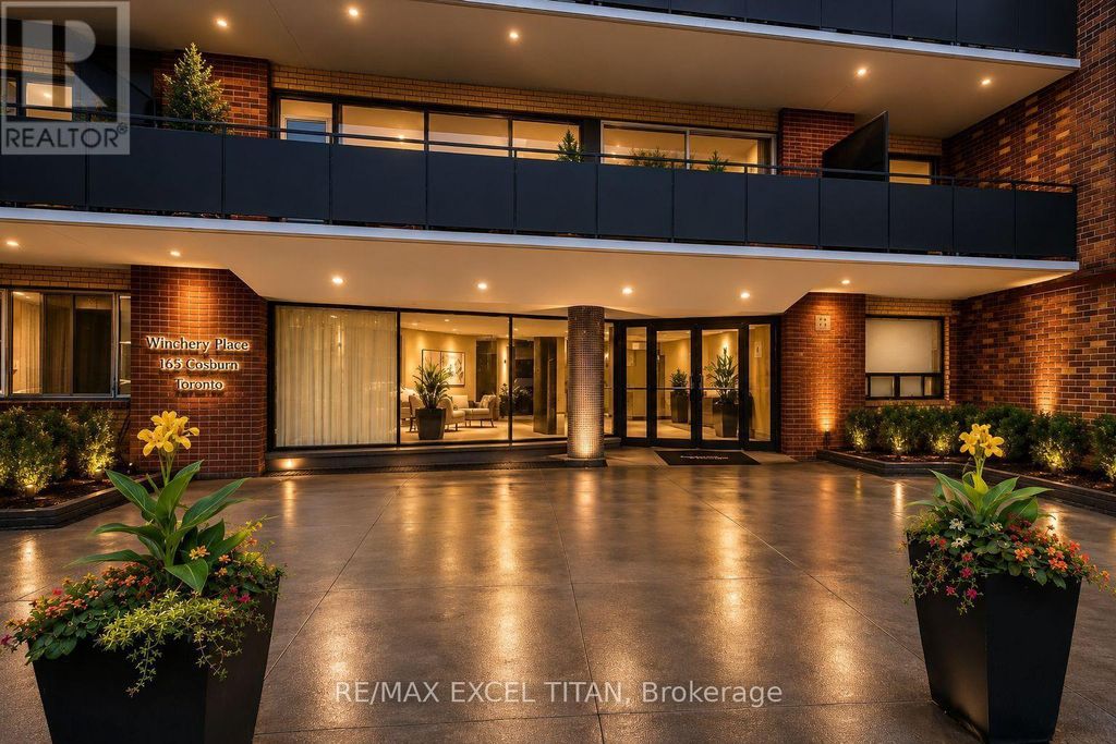 211 - 165 Cosburn Avenue, Toronto (danforth Village-East York)