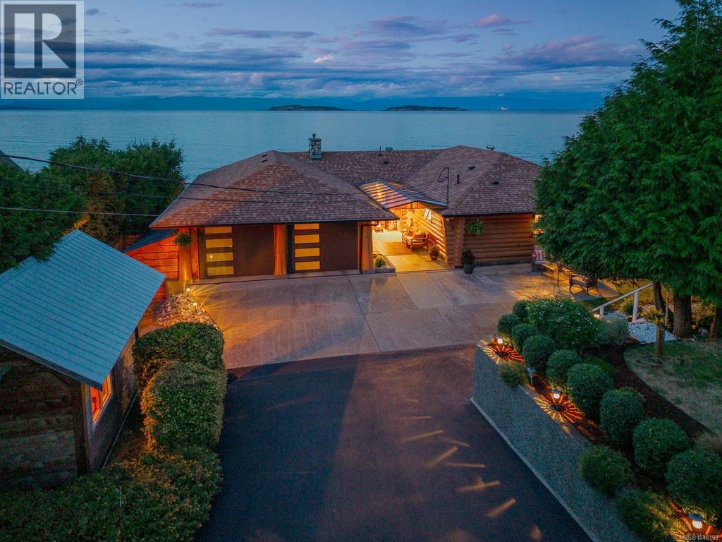 1388 Reef Rd, Nanoose Bay