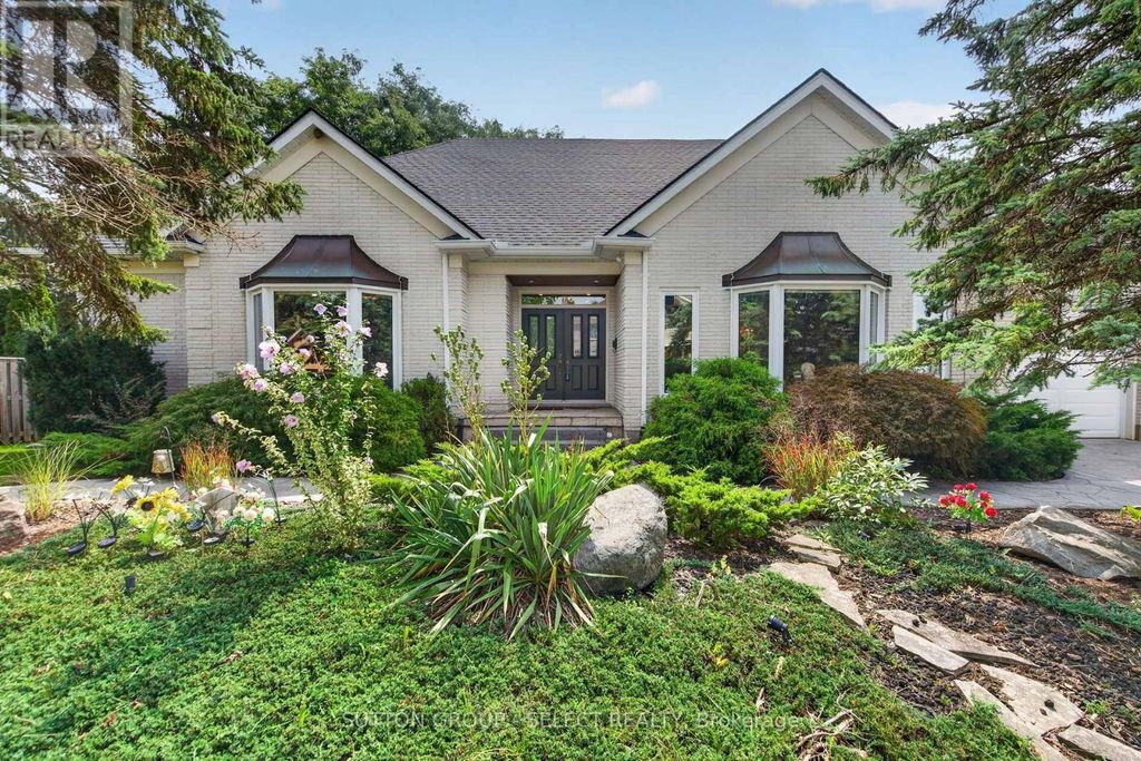 173 Whiteacres Drive, London North (north F)