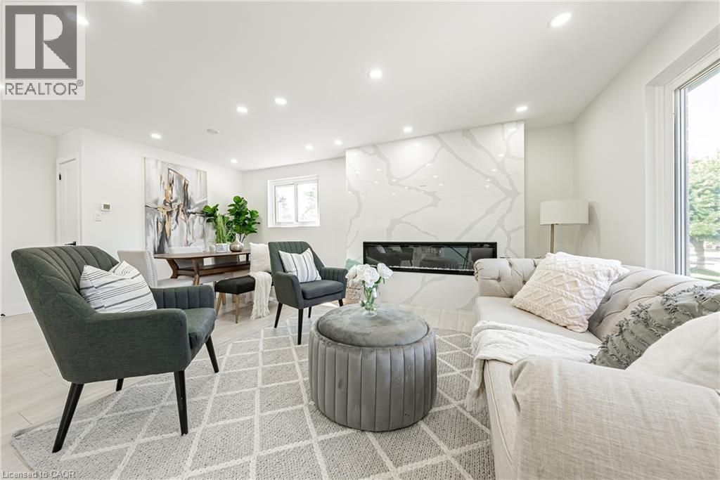 22 William Johnson Street Unit# Mainfloor, Stoney Creek