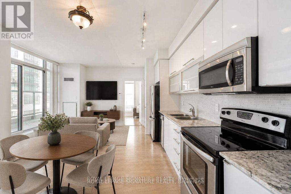 903 - 90 Stadium Road, Toronto (niagara)
