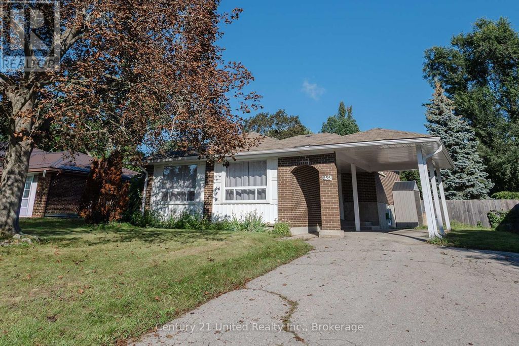 255 Woodward Avenue, Selwyn