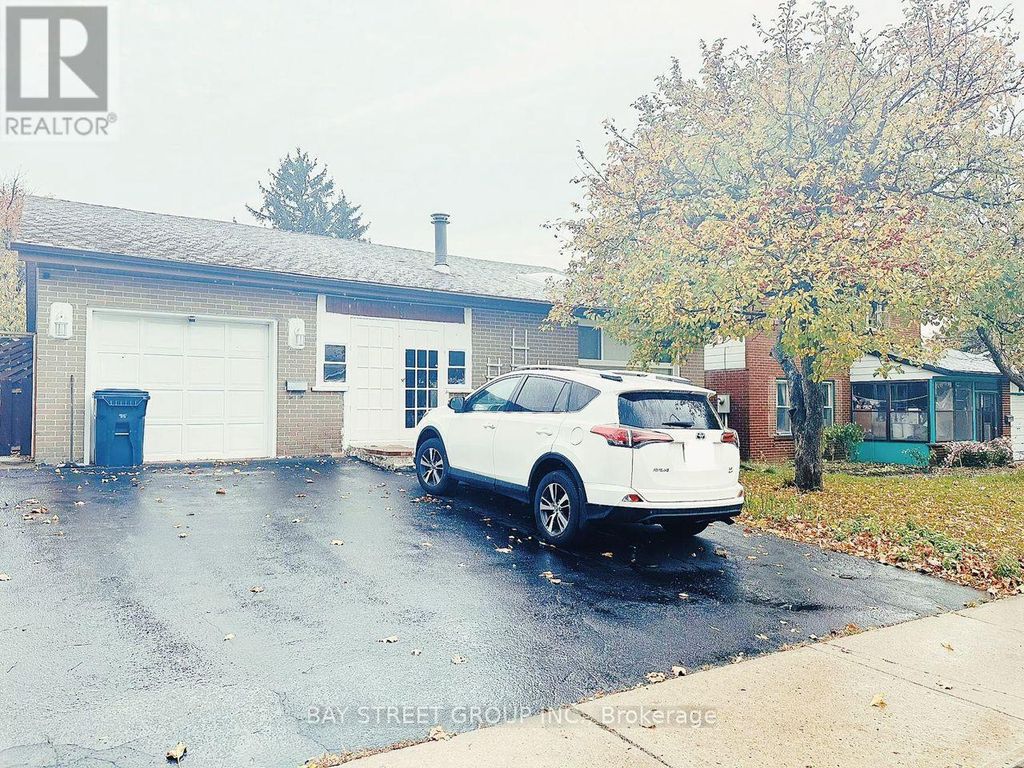 Bsmt - 5 Lockdare Street, Toronto (agincourt South-Malvern West)