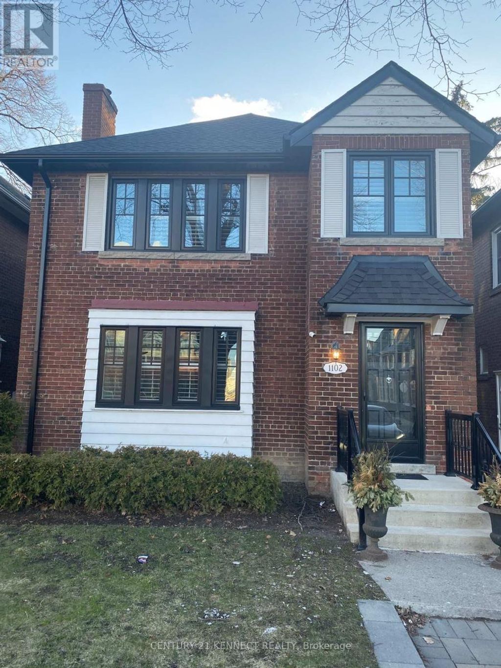 Upper - 1102 Avenue Road, Toronto (lawrence Park South)