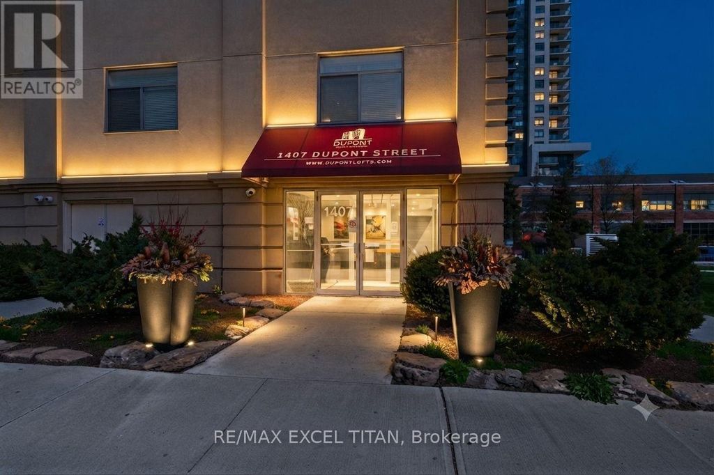204 - 1407 Dupont Street, Toronto (dovercourt-Wallace Emerson-Junction)
