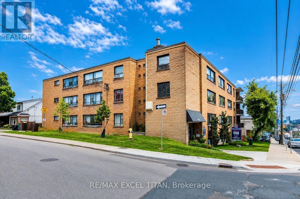 308 - 2515 Eglinton Avenue W, Toronto (keelesdale-Eglinton West)