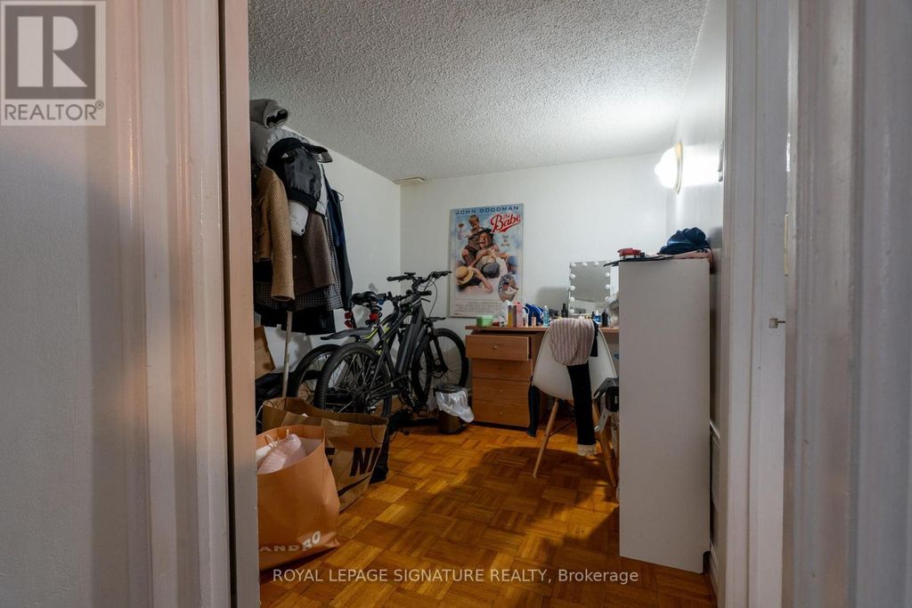 Room #1 & #2 - 674 Abana Road, Mississauga (cooksville)