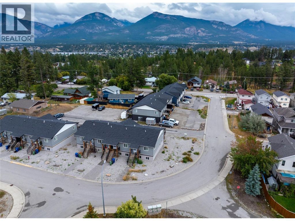 2145 Westside Park Drive Unit# 8, Invermere