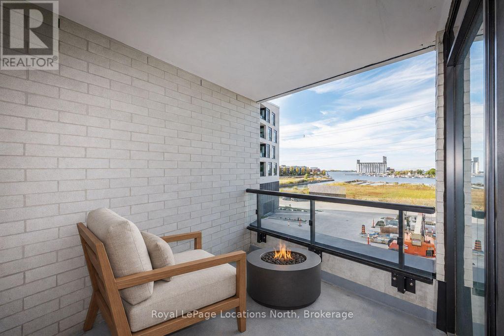 203 - 31 Huron Street, Collingwood