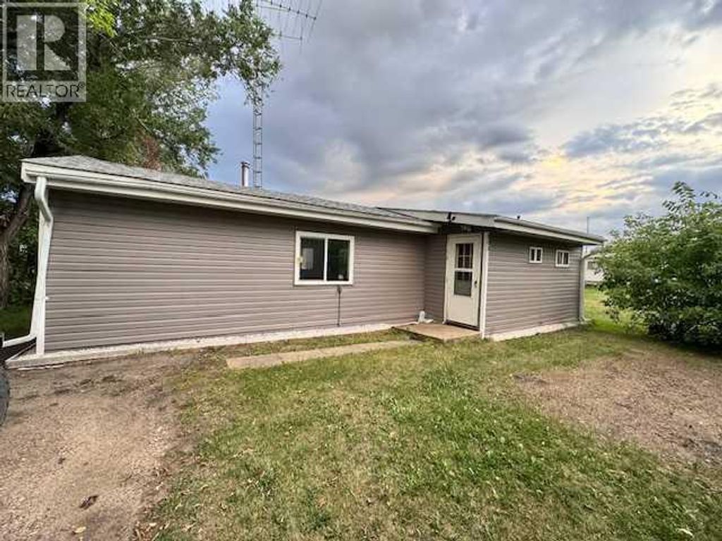 303 2nd Avenue W, Maidstone