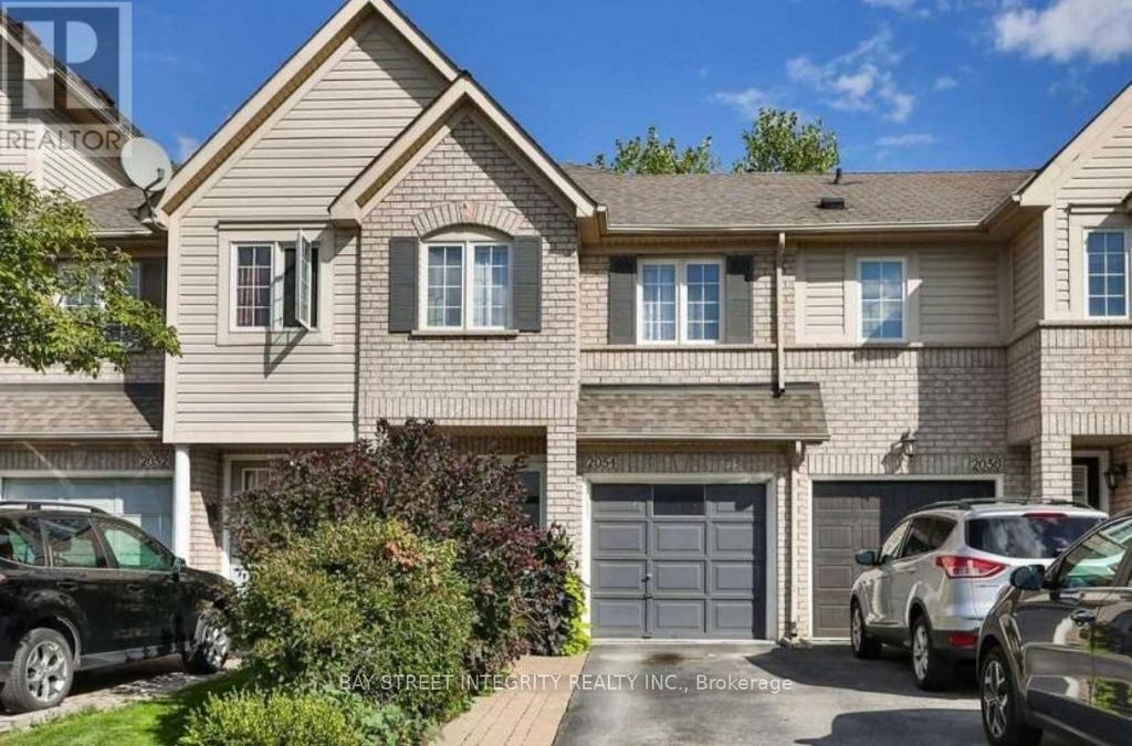 2054 Glenhampton Road, Oakville (wm Westmount)