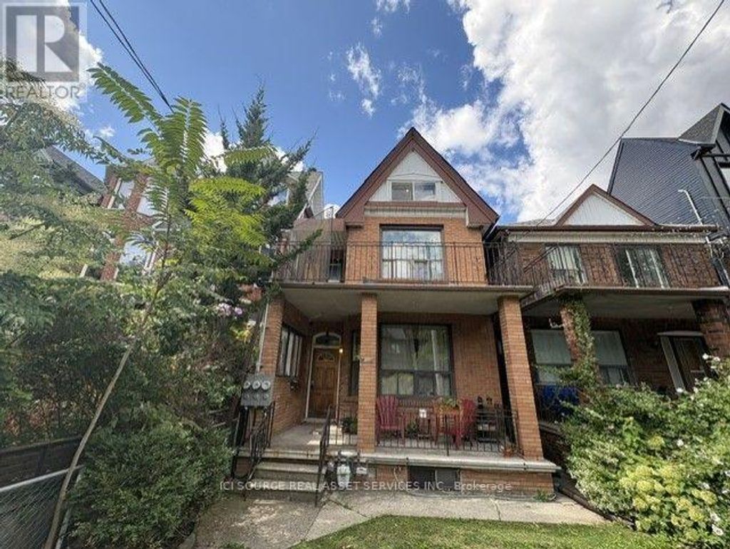 2 - 146 Brunswick Avenue, Toronto (university)