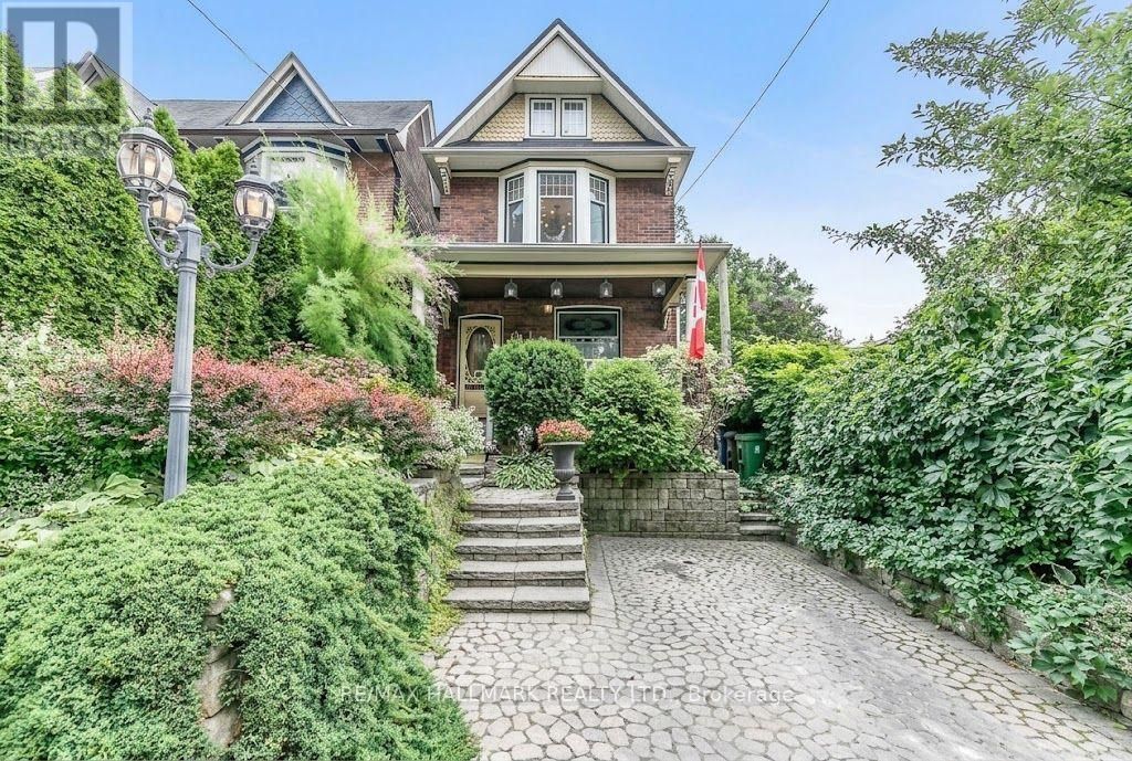 Upper - 91 Ivy Avenue, Toronto (south Riverdale)