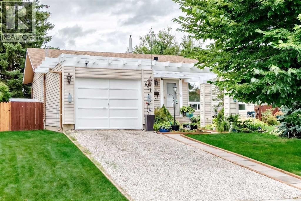 631 Brookpark Drive Sw, Calgary