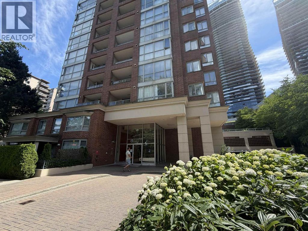 705 4888 Hazel Street, Burnaby